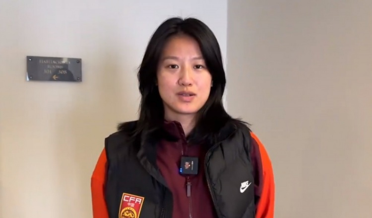  汪琳琳：范迪克是我的偶像和目標(biāo)，希望變成他那樣全面的中后衛(wèi)