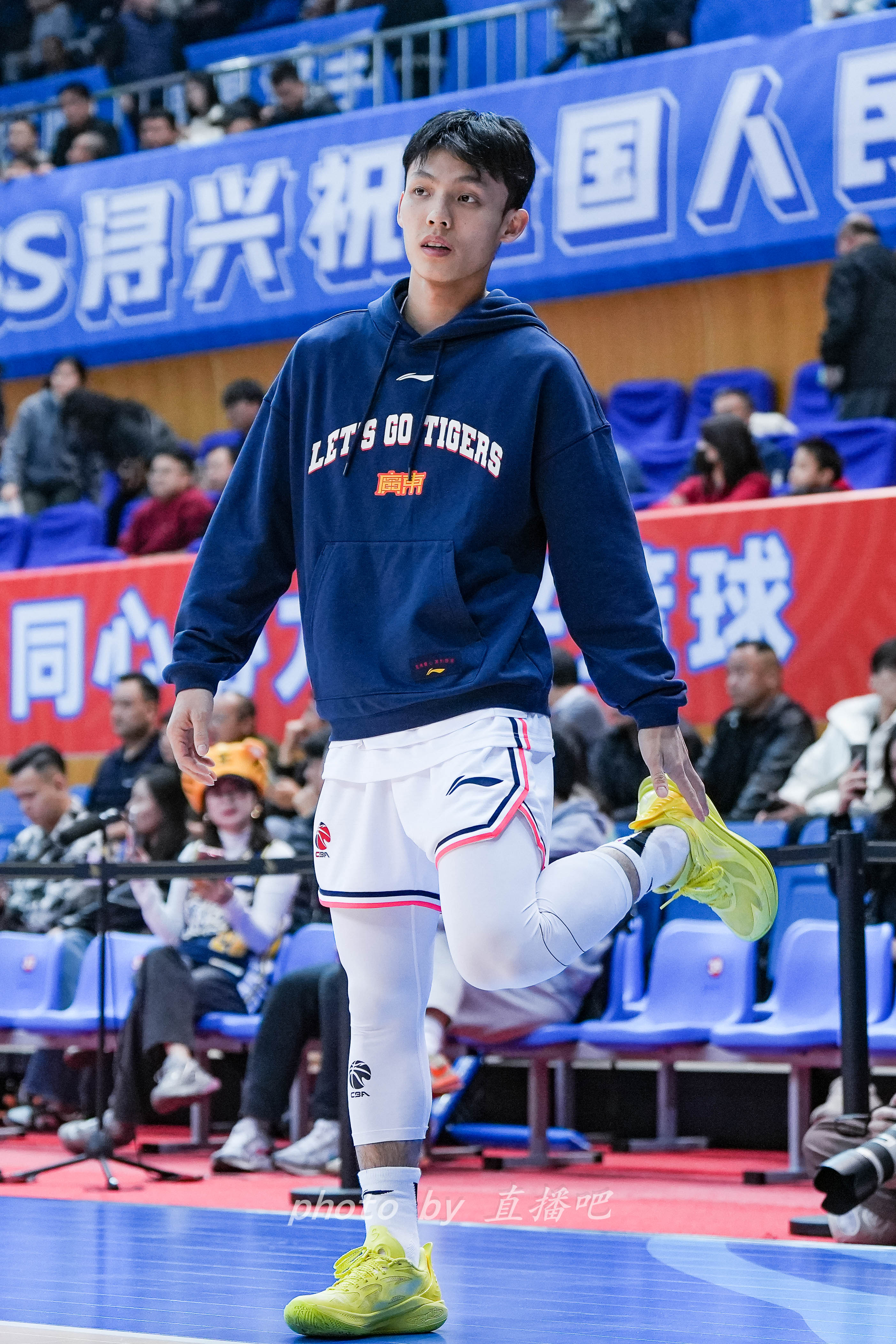  “控球中鋒”！徐杰這身體素質(zhì)有億點東西