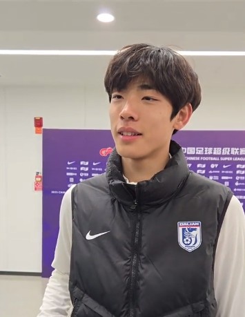  國青歸來上演中超首秀，朱鵬宇：感覺很好，場上大哥們很支持我
