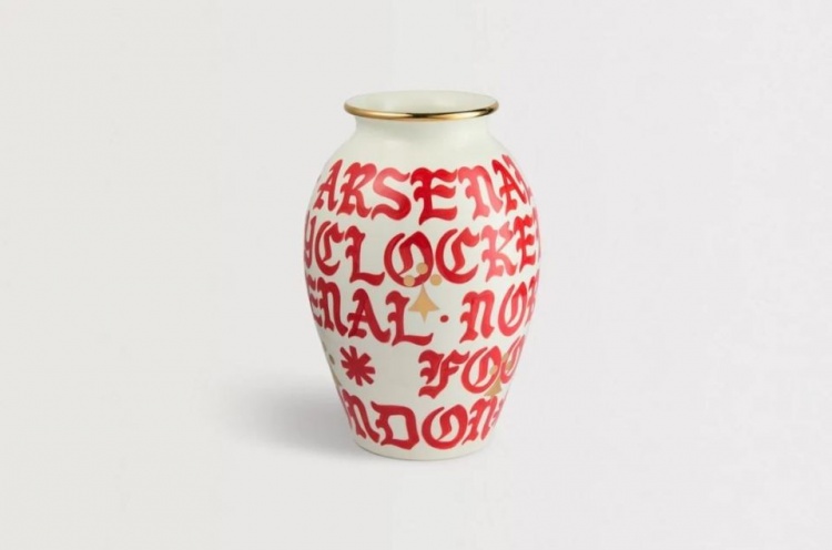  太陽(yáng)報(bào)：阿森納推出花瓶等瓷器的周邊產(chǎn)品，發(fā)售不到一小時(shí)就售罄