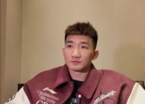  咋形容你和王博的關(guān)系？孫銘徽：像家人 他訓(xùn)練&生活中很照顧我們