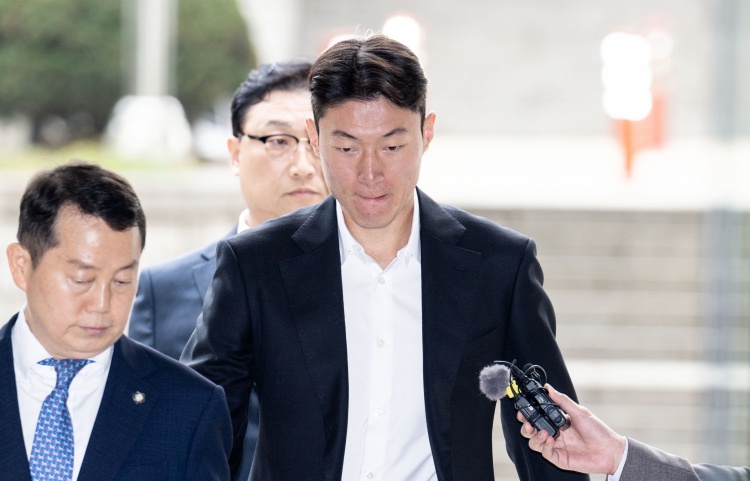  韓國國腳黃義助非法拍攝不雅視頻，一審被判有期徒刑1年緩刑2年！