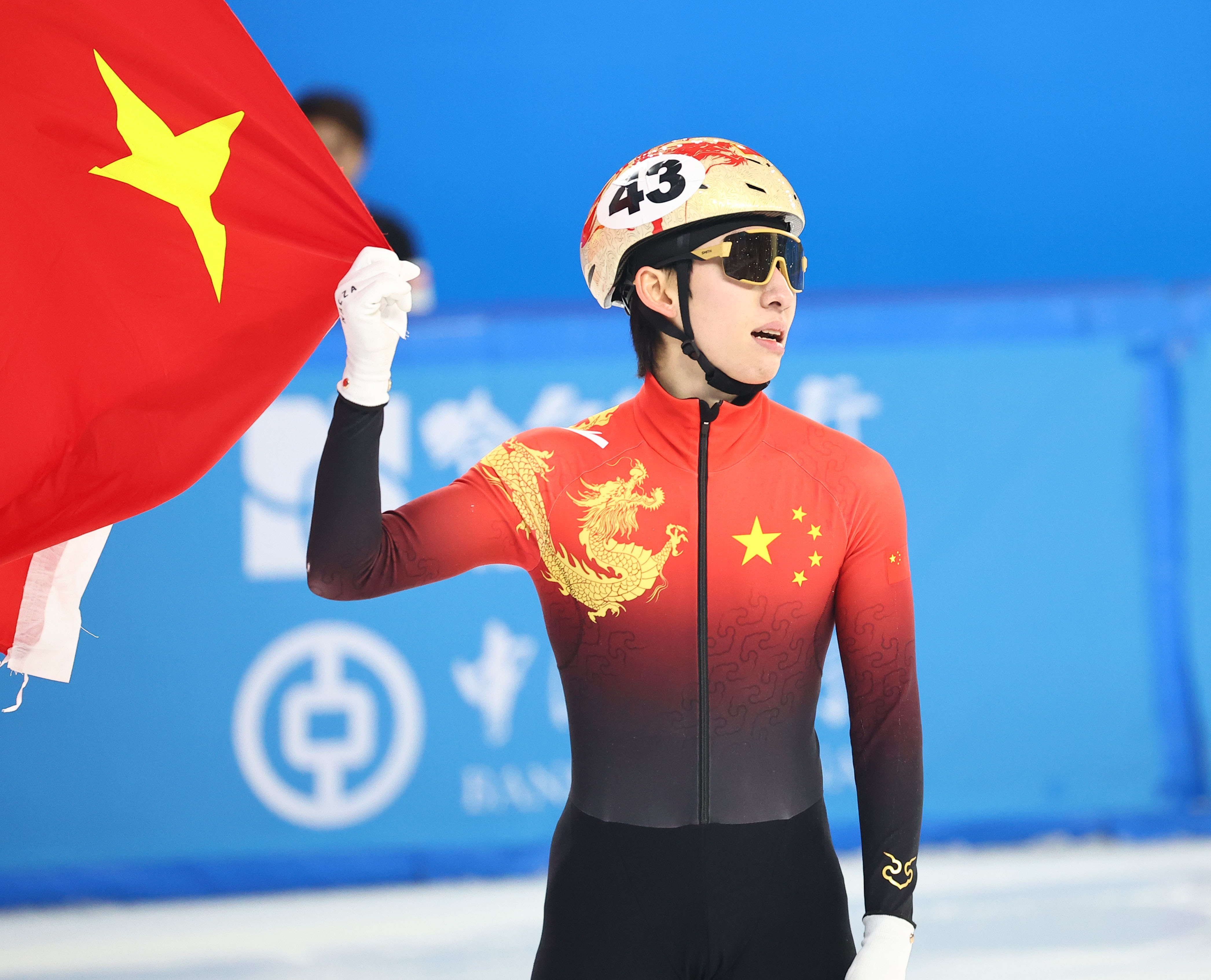  媒體人：中國冰雪歸化非常成功，但足球歸化花更多錢卻連水花都沒