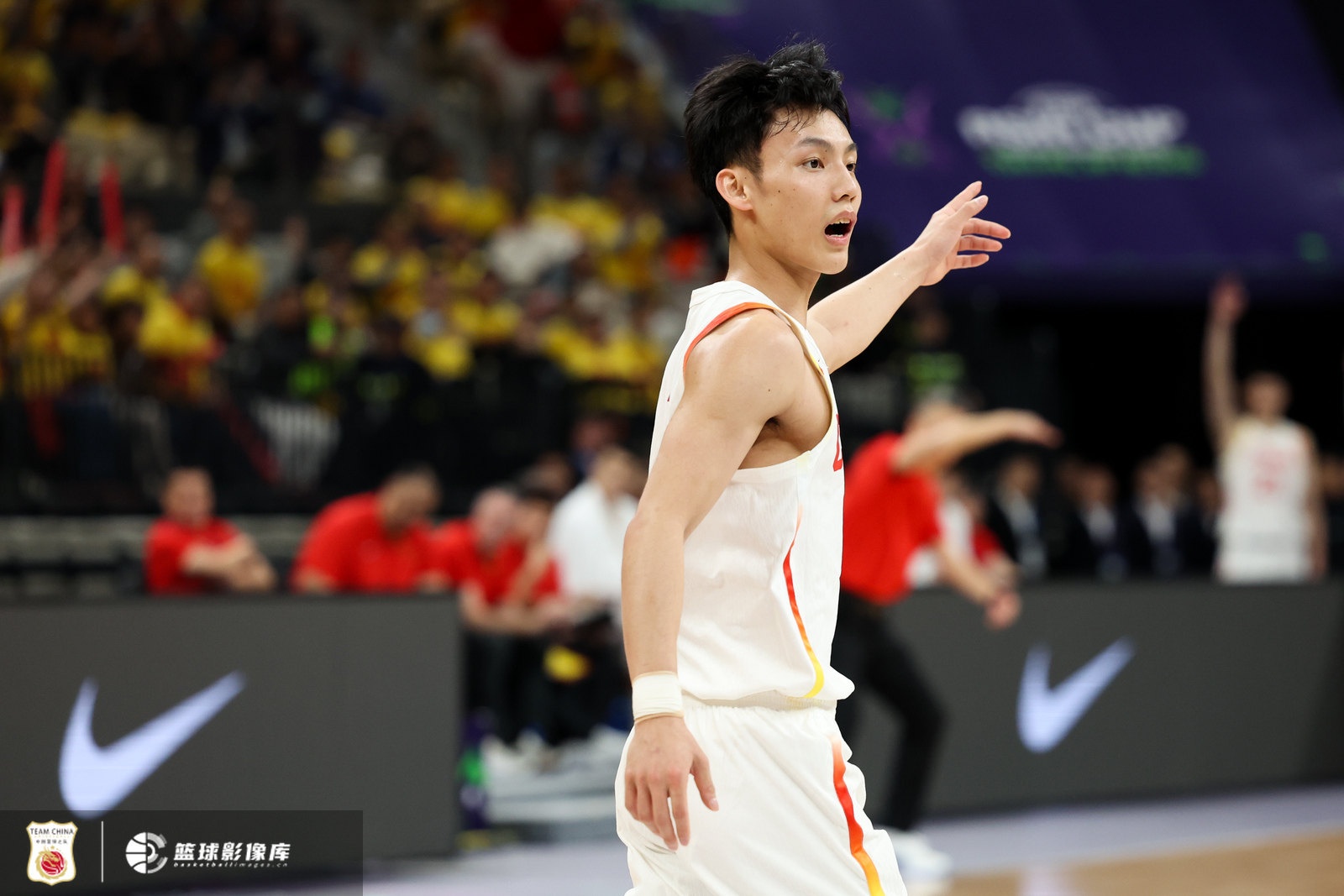  首發(fā)出戰(zhàn)不在狀態(tài)！徐杰全場(chǎng)3中0沒得分 拿到3板1助2斷另2失誤